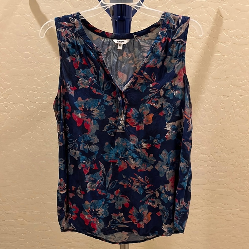 Sonoma Patriotic Floral Sleeveless Top